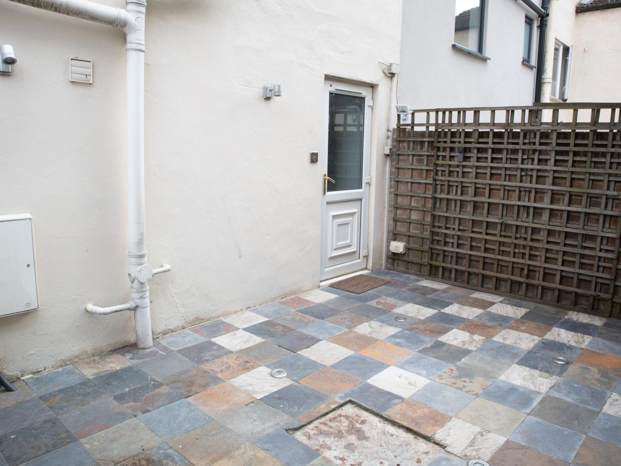 דירות קרוידון Bright Private Terrace - Free Private Parking - Tv - Wifi - Netflix מראה חיצוני תמונה