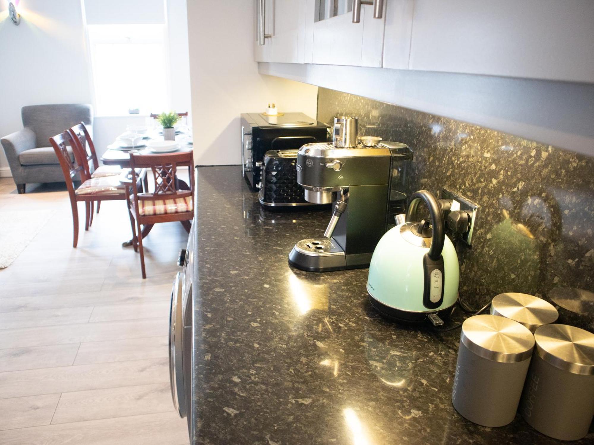 דירות קרוידון Bright Private Terrace - Free Private Parking - Tv - Wifi - Netflix מראה חיצוני תמונה