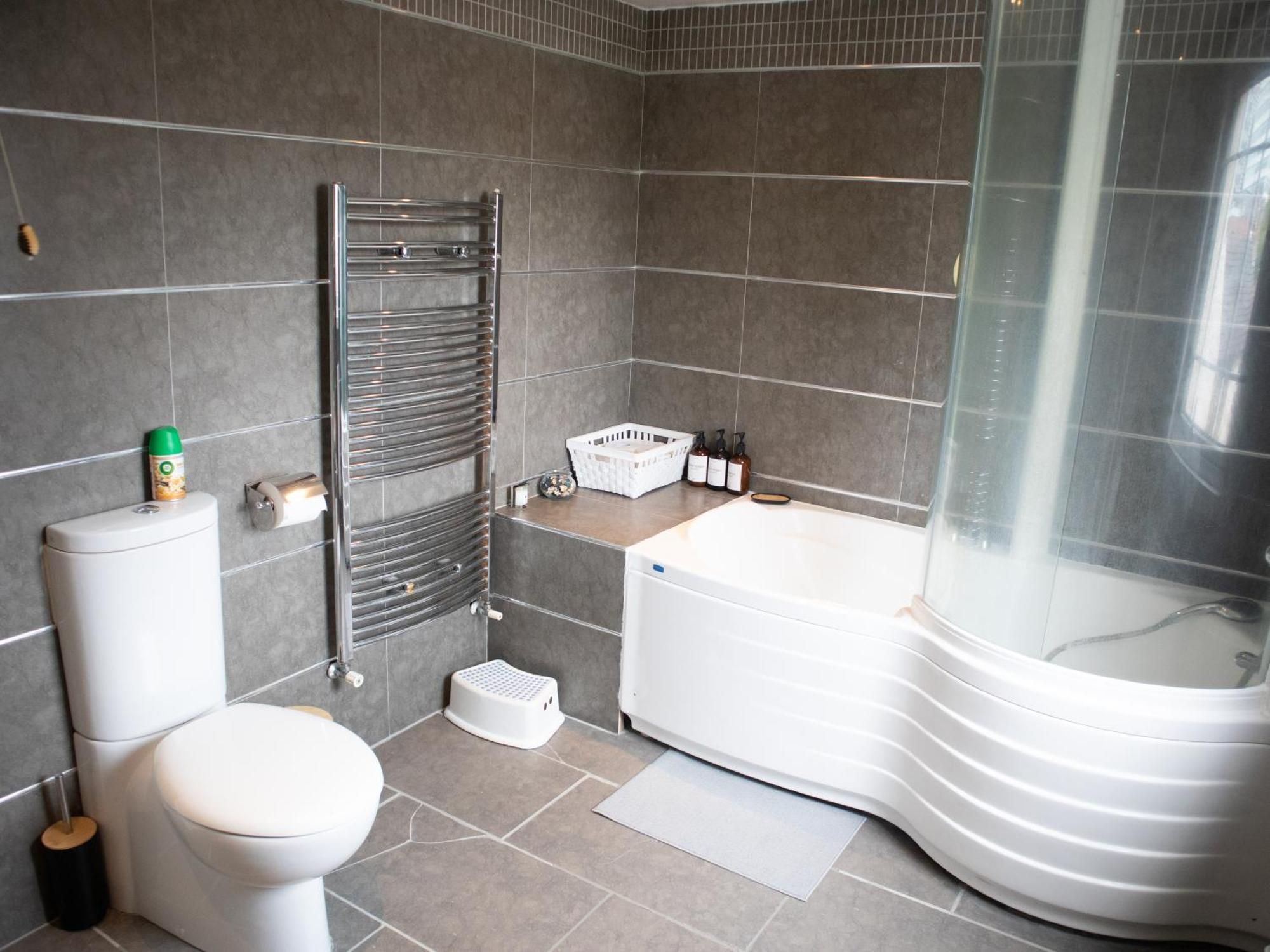 דירות קרוידון Bright Private Terrace - Free Private Parking - Tv - Wifi - Netflix מראה חיצוני תמונה