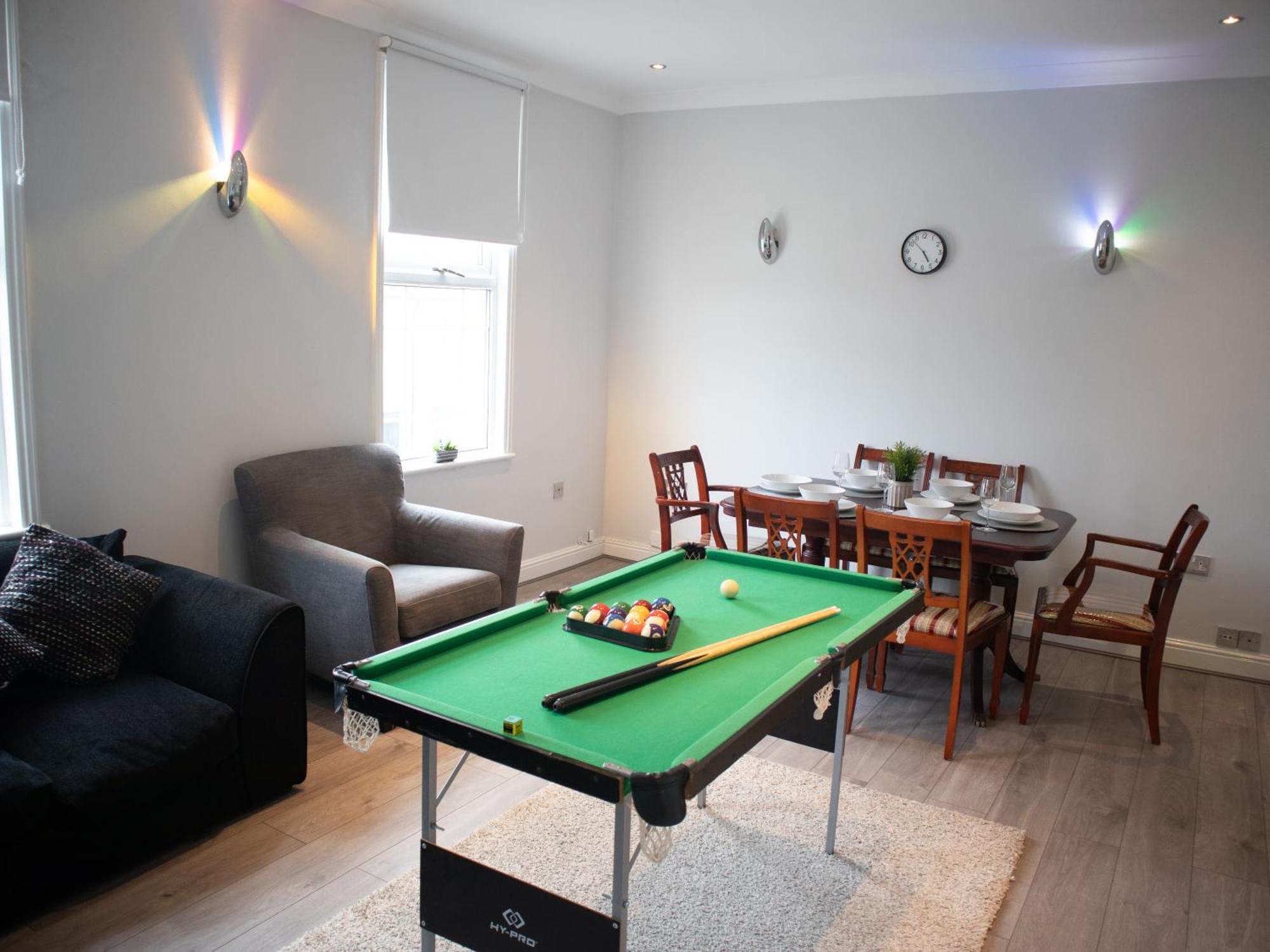 דירות קרוידון Bright Private Terrace - Free Private Parking - Tv - Wifi - Netflix מראה חיצוני תמונה