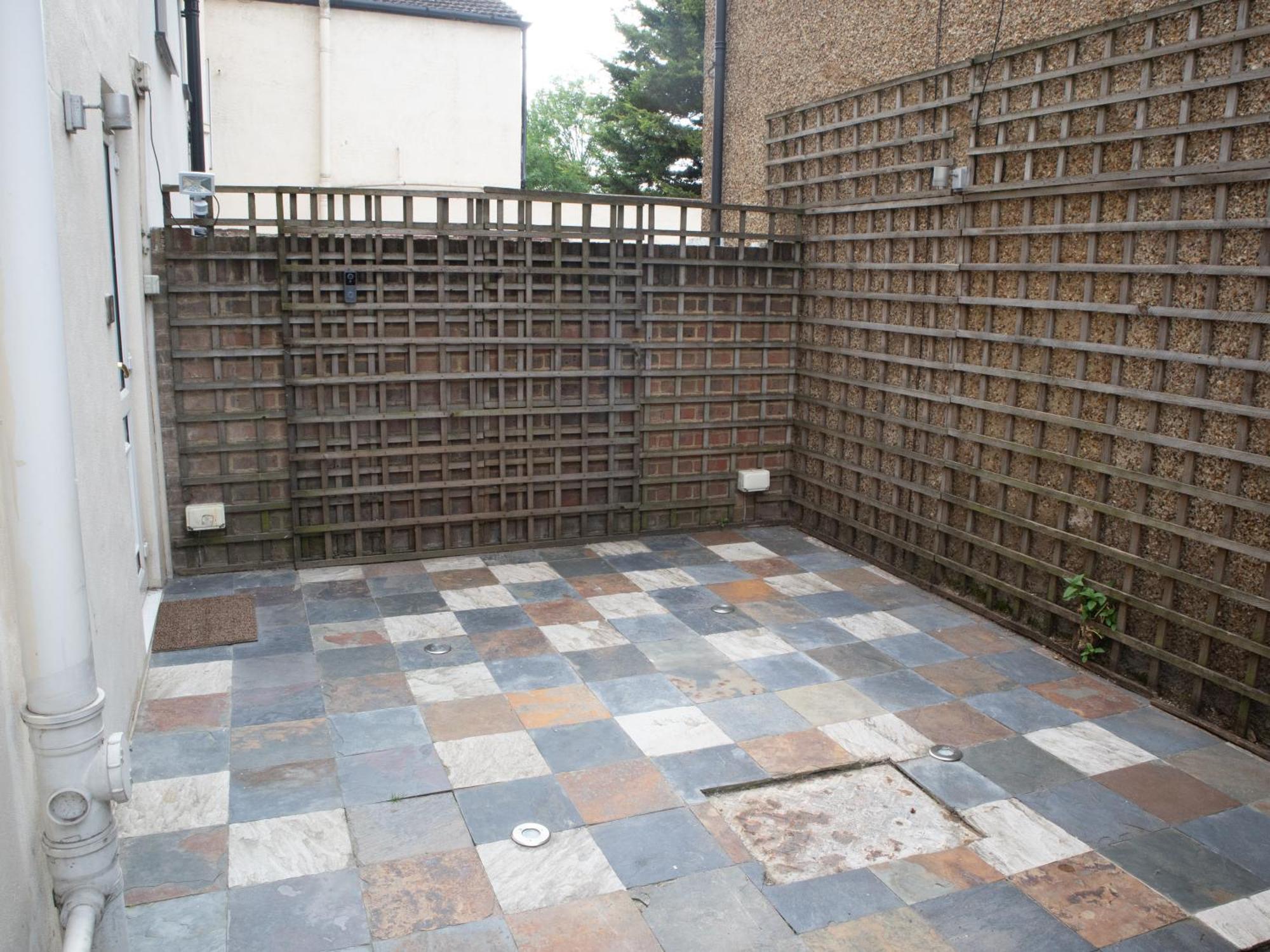 דירות קרוידון Bright Private Terrace - Free Private Parking - Tv - Wifi - Netflix מראה חיצוני תמונה